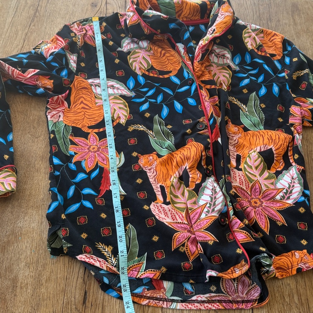 Room Service Tiger Floral Pajama Set XL - Picture 4 of 9